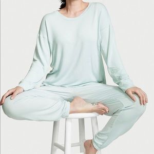 Victoria Secret - sleep/lounge Modal Terry Crew Jogger Set
